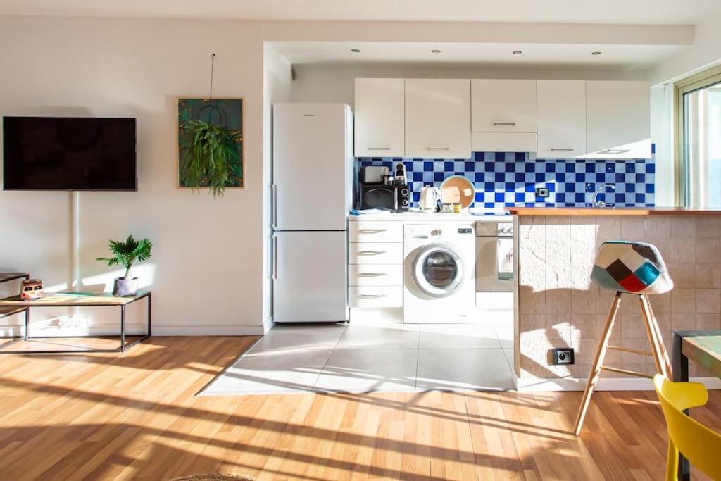 Apartamento A10 - 1 Bdr Heart Of Juan Les Pins 5 Min Sea - Ac & Balconies Antibes