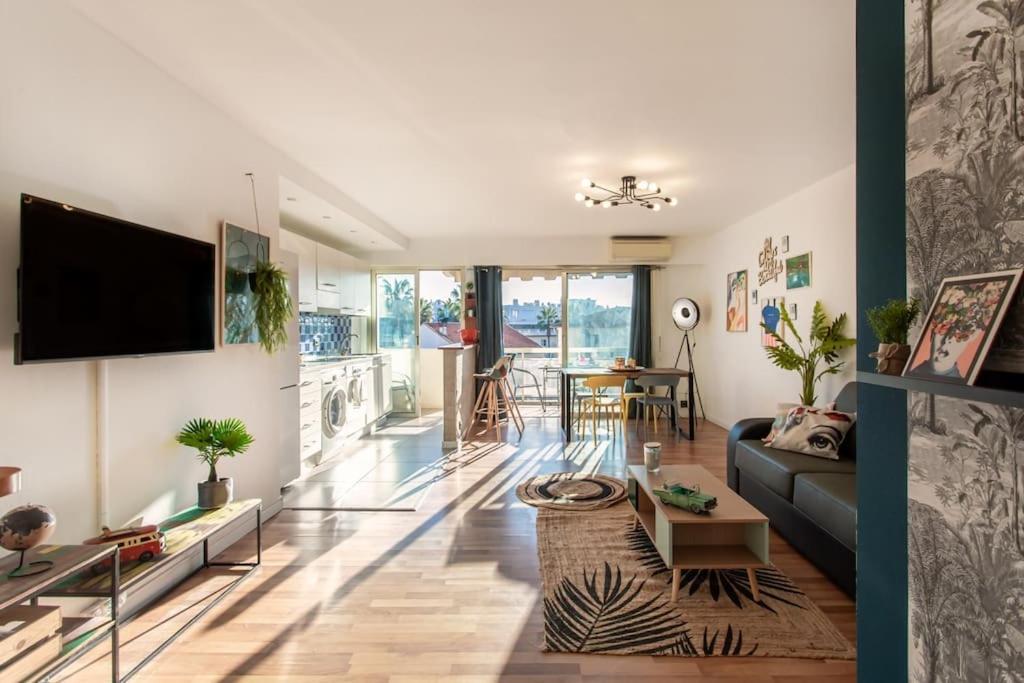 A10 - 1 Bdr Heart Of Juan Les Pins 5 Min Sea - Ac & Balconies Appartamento Antibes